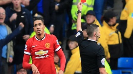 Man Utd: Louis van Gaal angry at 'stupid' Chris Smalling