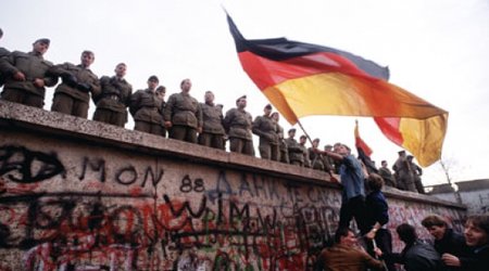 What the Fall of the Wall Did Not Change - STRATFOR