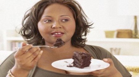 Overweight people 'taste food differently'