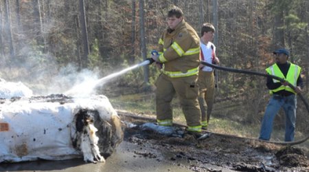 Fire destroys 8 tons of cotton in Azerbaijan’s Barda District