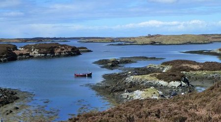 Picturesque Scottish island sells for £500,000 - PHOTO