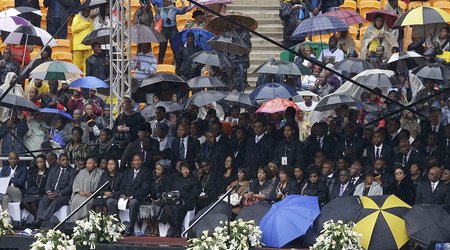 Obama and David Cameron snap selfies at Mandela's memorial - PHOTO+VIDEO