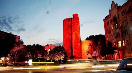 Baku earmarks land for Jewish cultural center, kosher restaurant