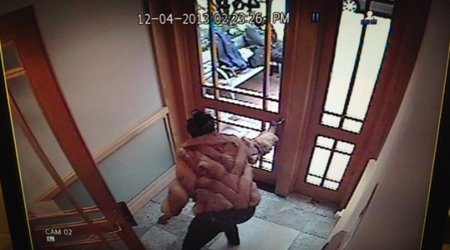 ‘Thief’ twerked for an hour outside house before break-in - VIDEO