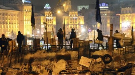 Ukraine 'still intends to sign EU pact' as US considers sanctions The Guardian