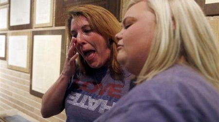 Gay marriages proceed in Utah as judge refuses to block ruling