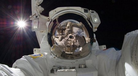 Number of photos to reach 1 trillion thanks to selfie explosion