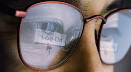 Strange way 'Clicking Here' may be good for your brain