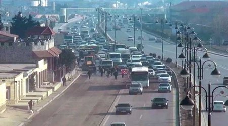 Baku limits traffic because of holiday celebrations