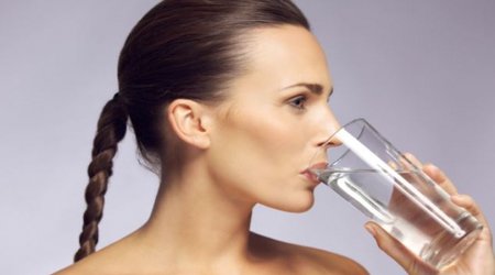 Giving up alcohol for a month makes you thinner