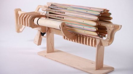 Student designs £85 machine gun that fires 14 rubber bands a second - PHOTO