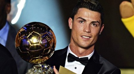 Cristiano Ronaldo wins Fifa Ballon d Or