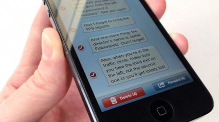 How to Forward a Text Message on an iPhone
