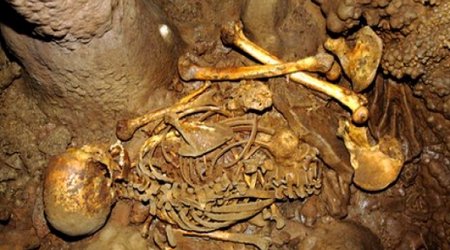 Hunter-gatherer European had blue eyes and dark skin