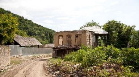 Depth of the earthquake's epicenter saved from destruction