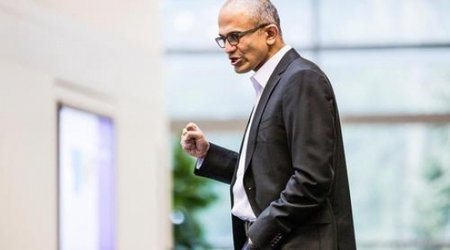 Why Microsoft Should Not Start Making Android Phones