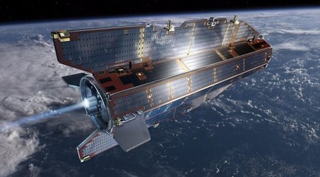 Russian satellite set to hit earth TODAY poses 'very real danger'