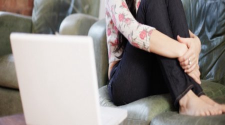 7 Post-Breakup Habits That Do More Harm Than Good