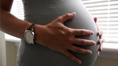 Miscarriage risk 'reduced by lifestyle changes'