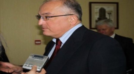 Azerbaijan says Europe gas pipelines on schedule
