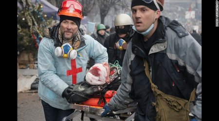 Photographer captures the wondorous miracle of birth - PHOTO