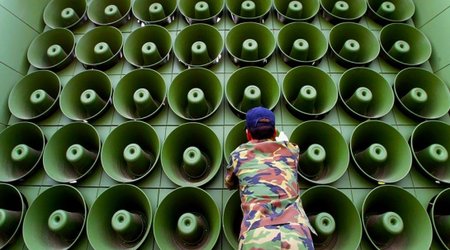 Ear assault in Ukraine: Music as a weapon