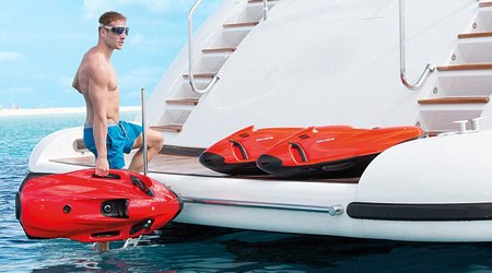 £12,500 underwater jet-ski lets you cruise to depths of 130ft at 10mph - PHOTO+VIDEO