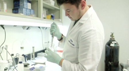 Blood test predicts Alzheimer's disease