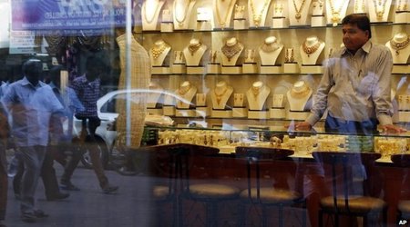 Why gold smuggling is on the rise - PHOTO