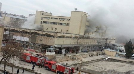 Fire at Baku shopping center extinguished