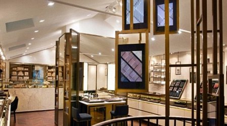 Clothing stores install iPads in changing rooms - PHOTO
