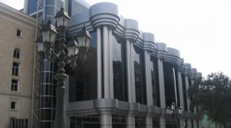 Teatr sevənlərin nəzərinə