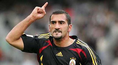 Məşhur futbolçu canlı yayımda "Qalatasaray"ı təhqir etdi - VİDEO