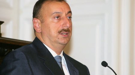 Ильхам Алиев наградил спортсменов