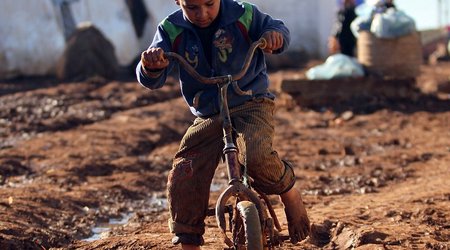 Chilling images of life in Syrian refugee camp