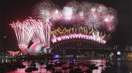 Global celebrations bring in 2015