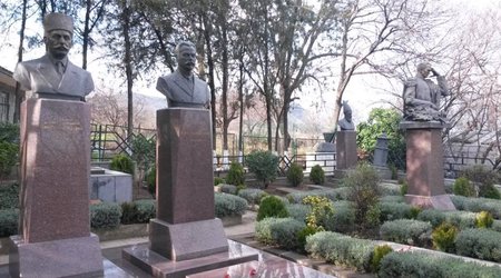 Tiflis torpağında uyuyan Azərbaycan ziyalıları - FOTOLAR