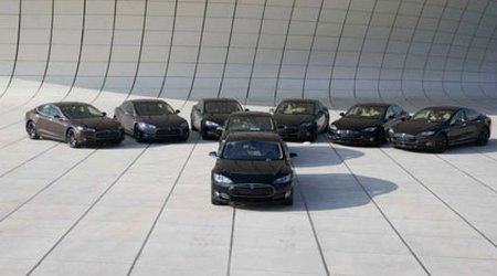 “Tesla” maşınları Bakıda - FOTOLAR