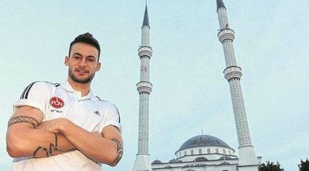 Alman futbolçu islamı qəbul etdi