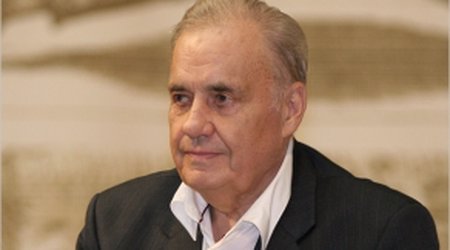 Məşhur rejissor xəstəxanadan çıxdı