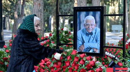 Vaqif Səmədoğlu Səməd Vurğunun məzarı yaxınlığında dəfn olundu - FOTO