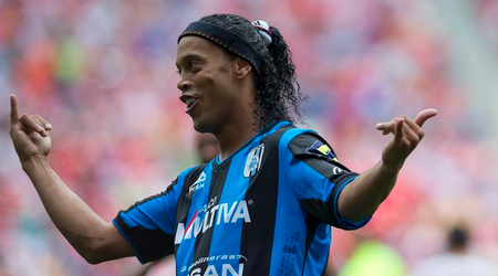 Ronaldinyo Rivaldonun yoluyla gedir