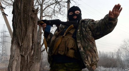 Ukraine crisis: Monitors to try to reach Debaltseve