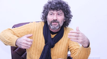 Manat böhranı nəşriyyat sisteminə necə təsir edib? - Şahbaz Xuduoğluyla MÜSAHİBƏ