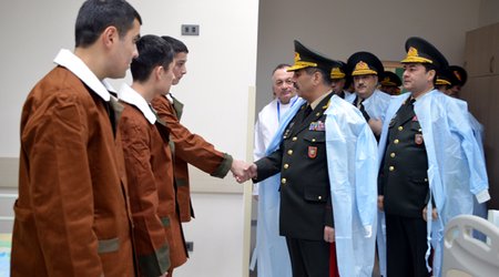 Zakir Həsənov Silahlı Qüvvələrin Baş Klinik Hospitalında olub - Fotolar
