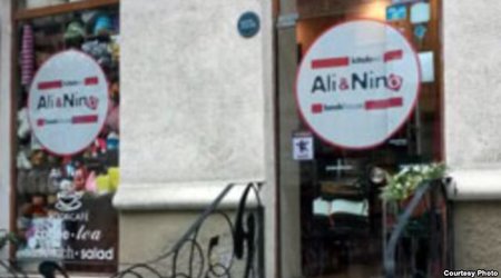 Nigar Köçərli kitab dükanını bağlamağa məcbur oldu
