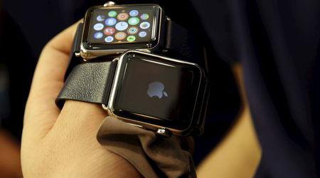 Backlogged orders as shoppers get close-up look at Apple Watch