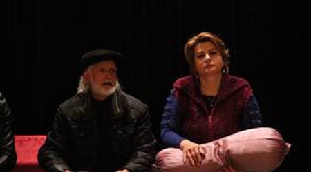 Gəncə teatrında "Dəli yığıncağı"nın premyerası