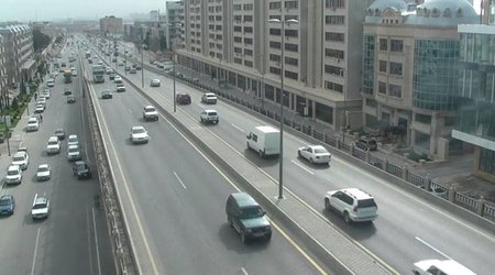 Bu prospektdə nəqliyyatın hərəkəti məhdudlaşdırılır - Fotolar