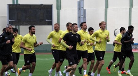 "Simurq" klubu daha 4 futbolçu ilə yollarını ayırdı